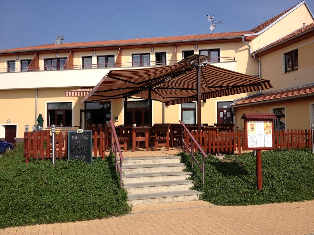Vyškov Apartmany, Penzion, Wellness U Zlate Rybky מראה חיצוני תמונה