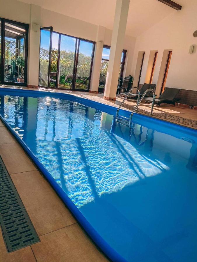 Vyškov Apartmany, Penzion, Wellness U Zlate Rybky מראה חיצוני תמונה