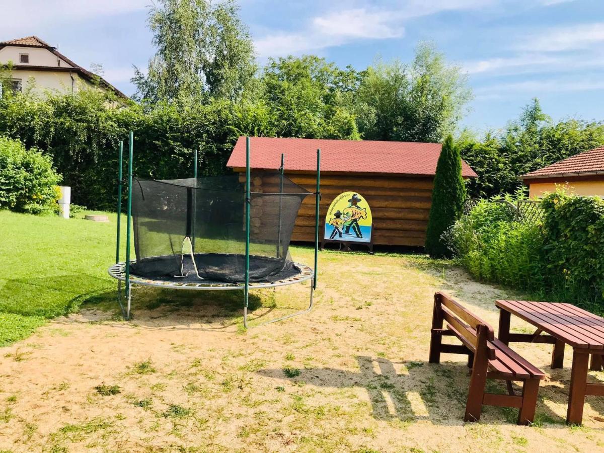 Vyškov Apartmany, Penzion, Wellness U Zlate Rybky מראה חיצוני תמונה