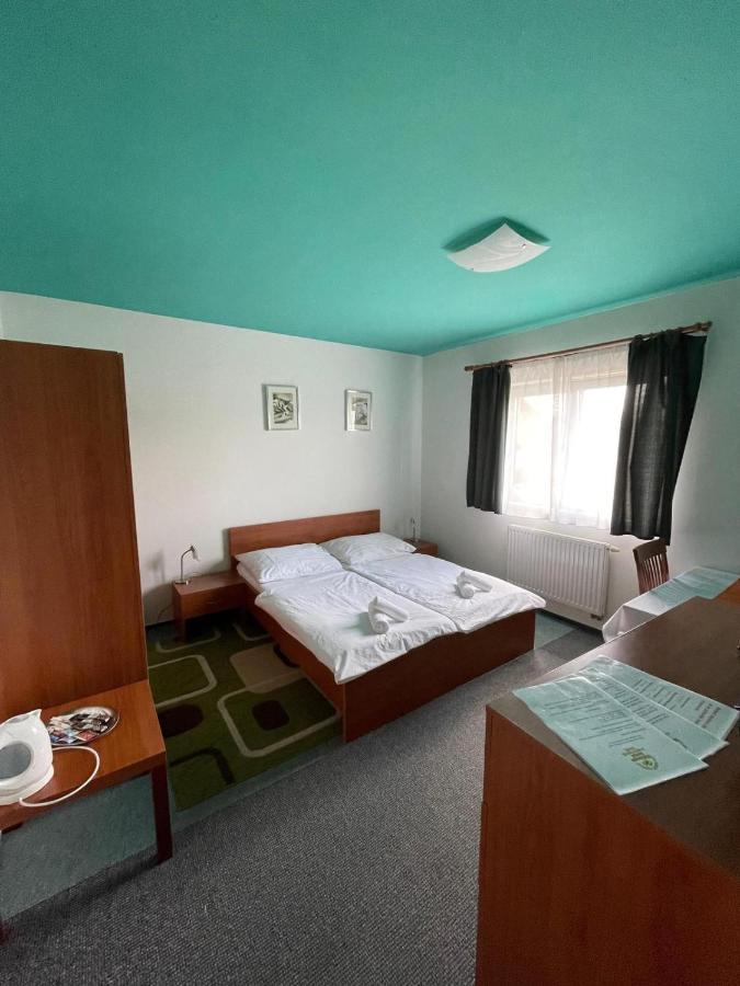 Vyškov Apartmany, Penzion, Wellness U Zlate Rybky מראה חיצוני תמונה