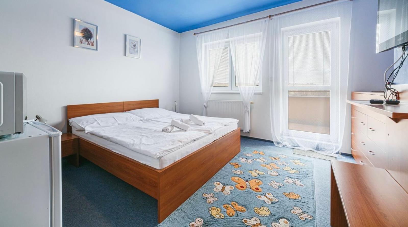 Vyškov Apartmany, Penzion, Wellness U Zlate Rybky מראה חיצוני תמונה
